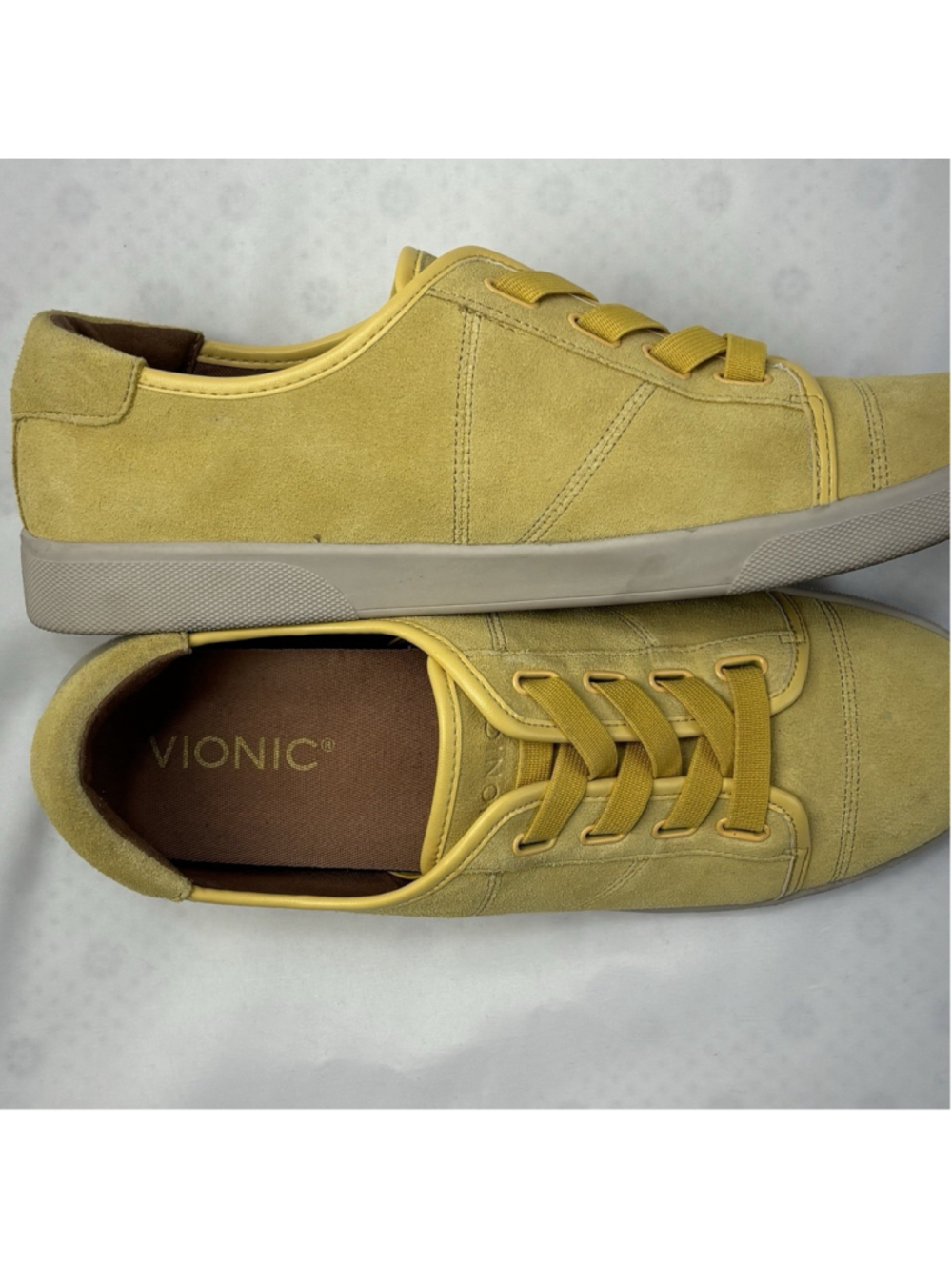 Vionic Women's Yellow Suede Sneakers Sz 8 Orthotic Arch Support Casual Shoes - Picture 7 of 9